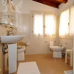 La Dogana Bed and Breakfast 4*